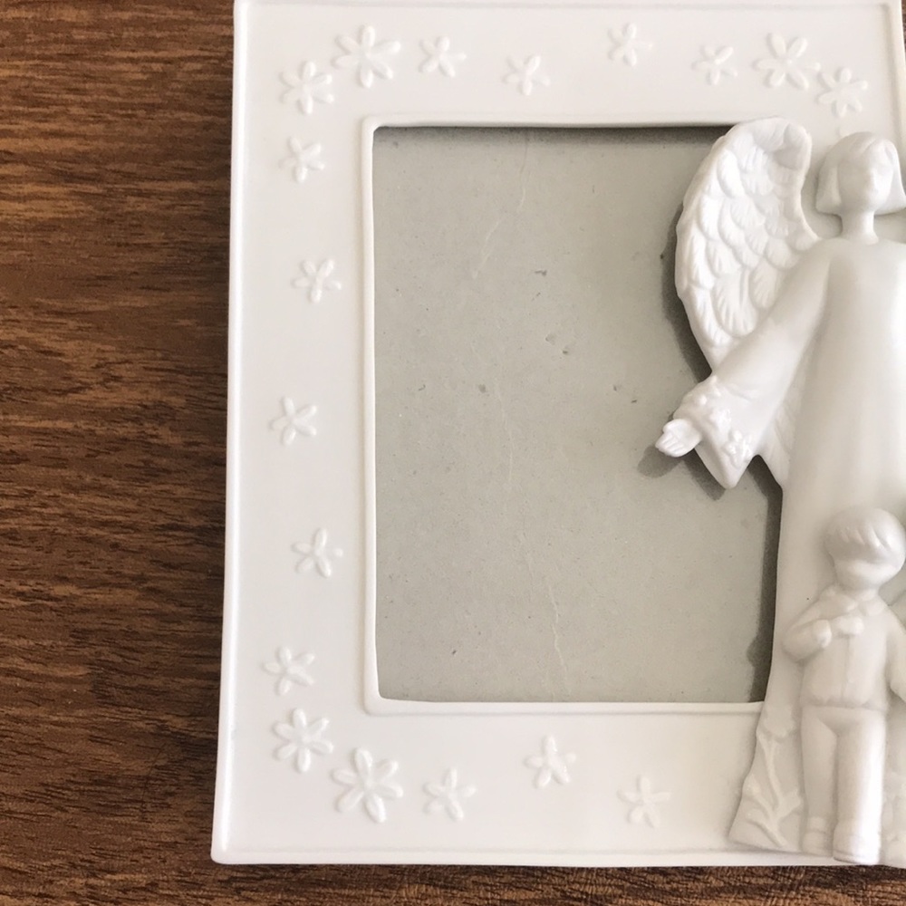 Roman Angel/Children Ceramic Frame - Picture 5 of 5